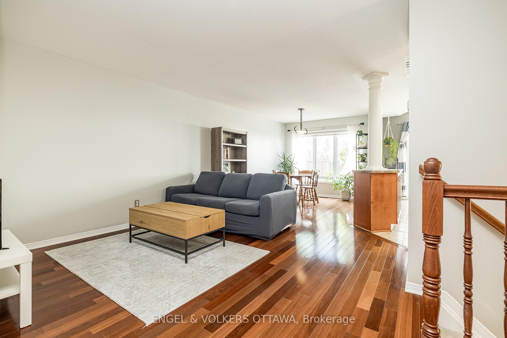 Photo 5 of 415 Citadel Crescent, Ottawa, Barrhaven - Strandherd — HOMEH