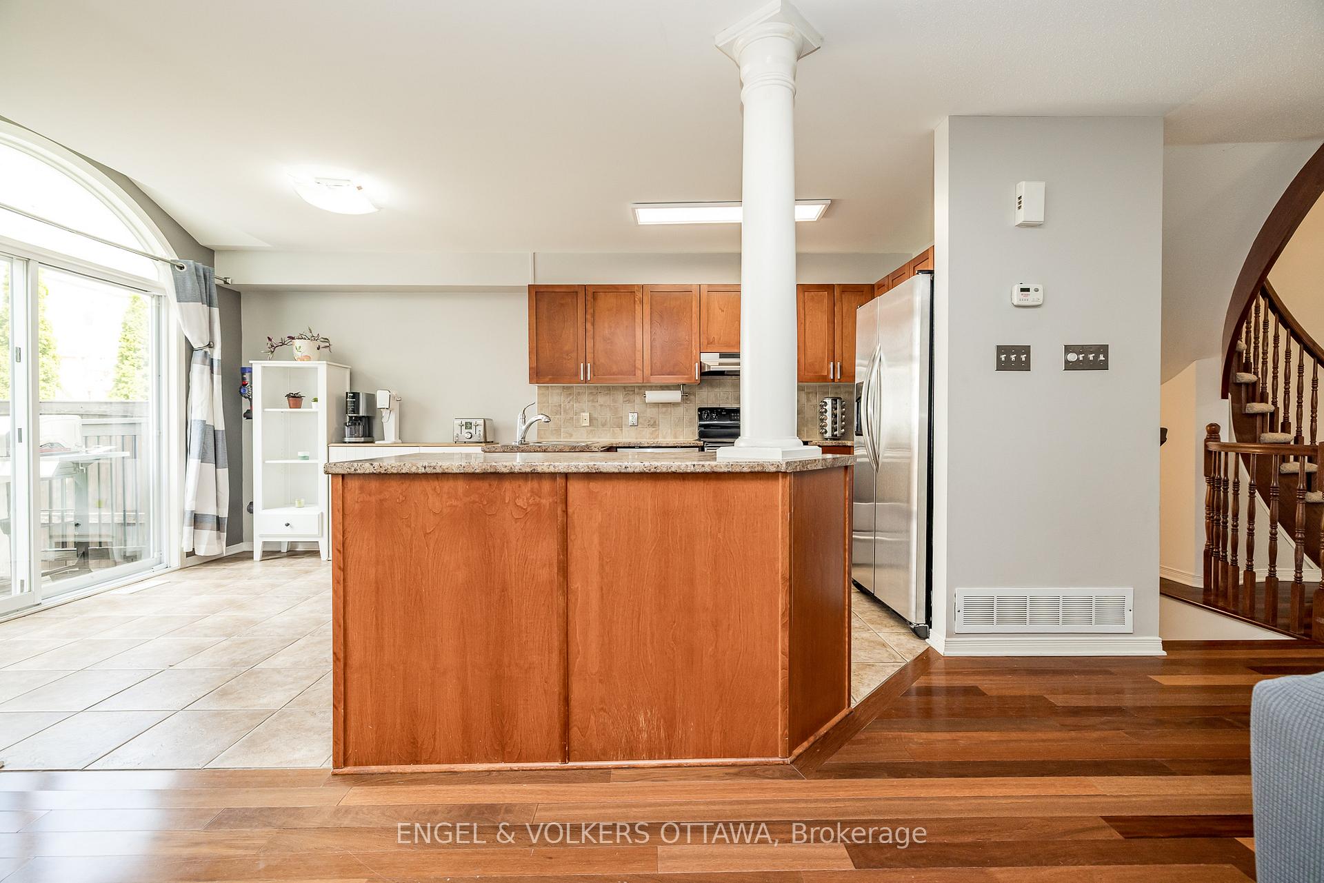 Photo 10 of 415 Citadel Crescent, Ottawa, Barrhaven - Strandherd — HOMEH