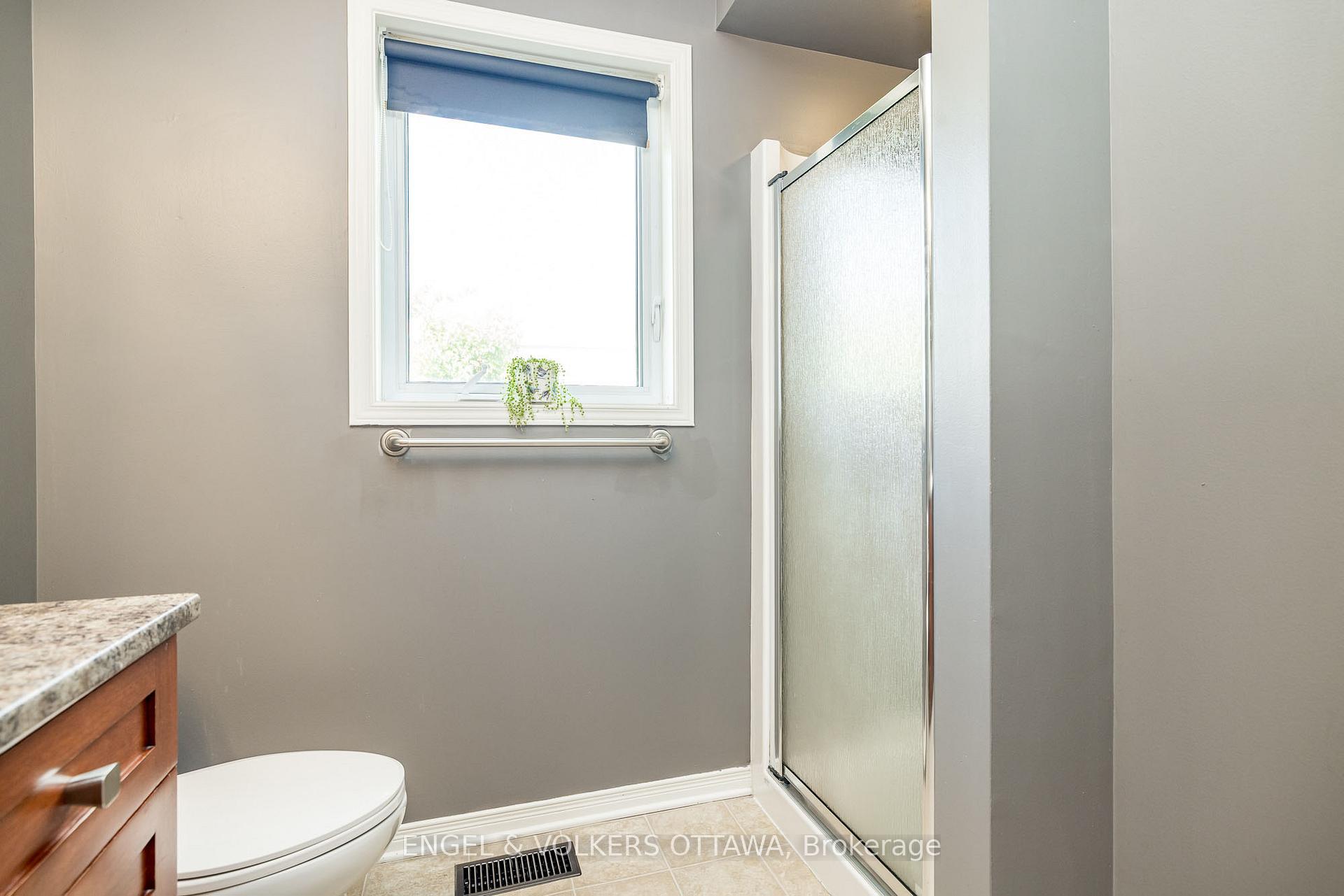 Photo 19 of 415 Citadel Crescent, Ottawa, Barrhaven - Strandherd — HOMEH