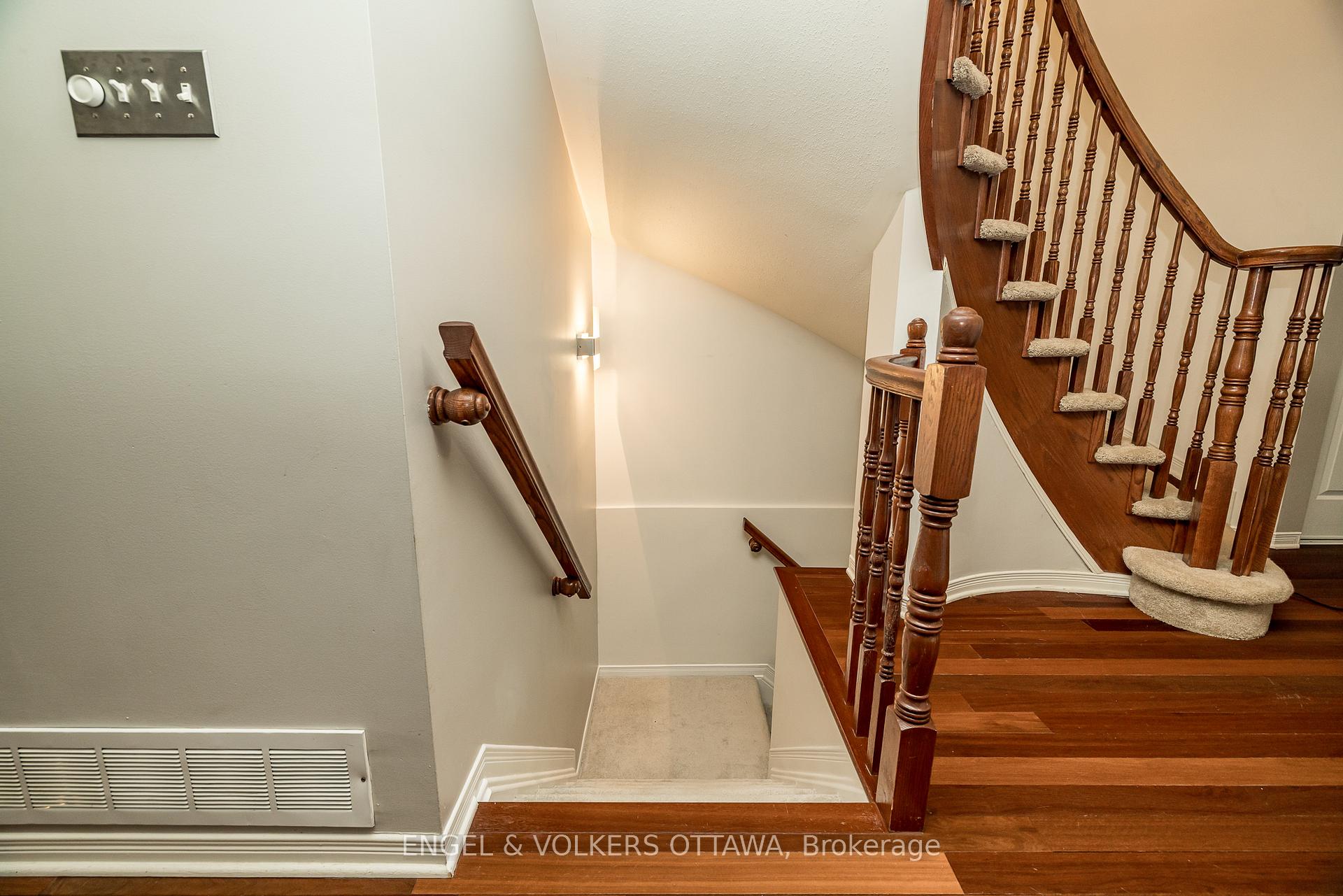 Photo 30 of 415 Citadel Crescent, Ottawa, Barrhaven - Strandherd — HOMEH