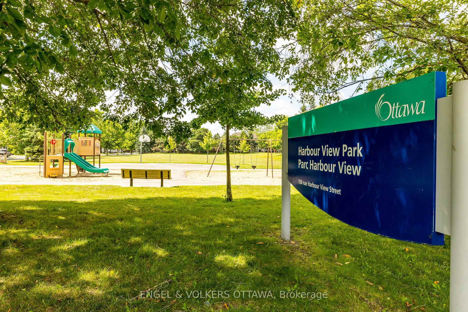 Photo 38 of 415 Citadel Crescent, Ottawa, Barrhaven - Strandherd — HOMEH