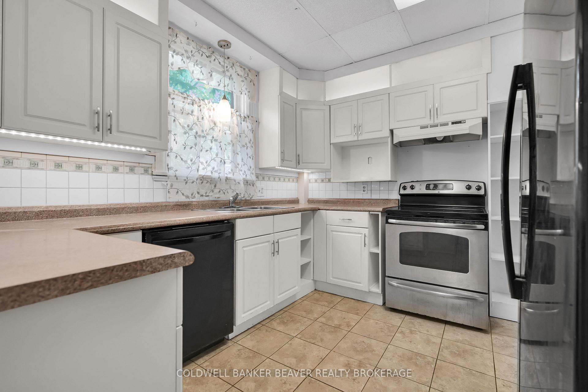 Photo 15 of 52 Kains Street, St. Thomas — HOMEH