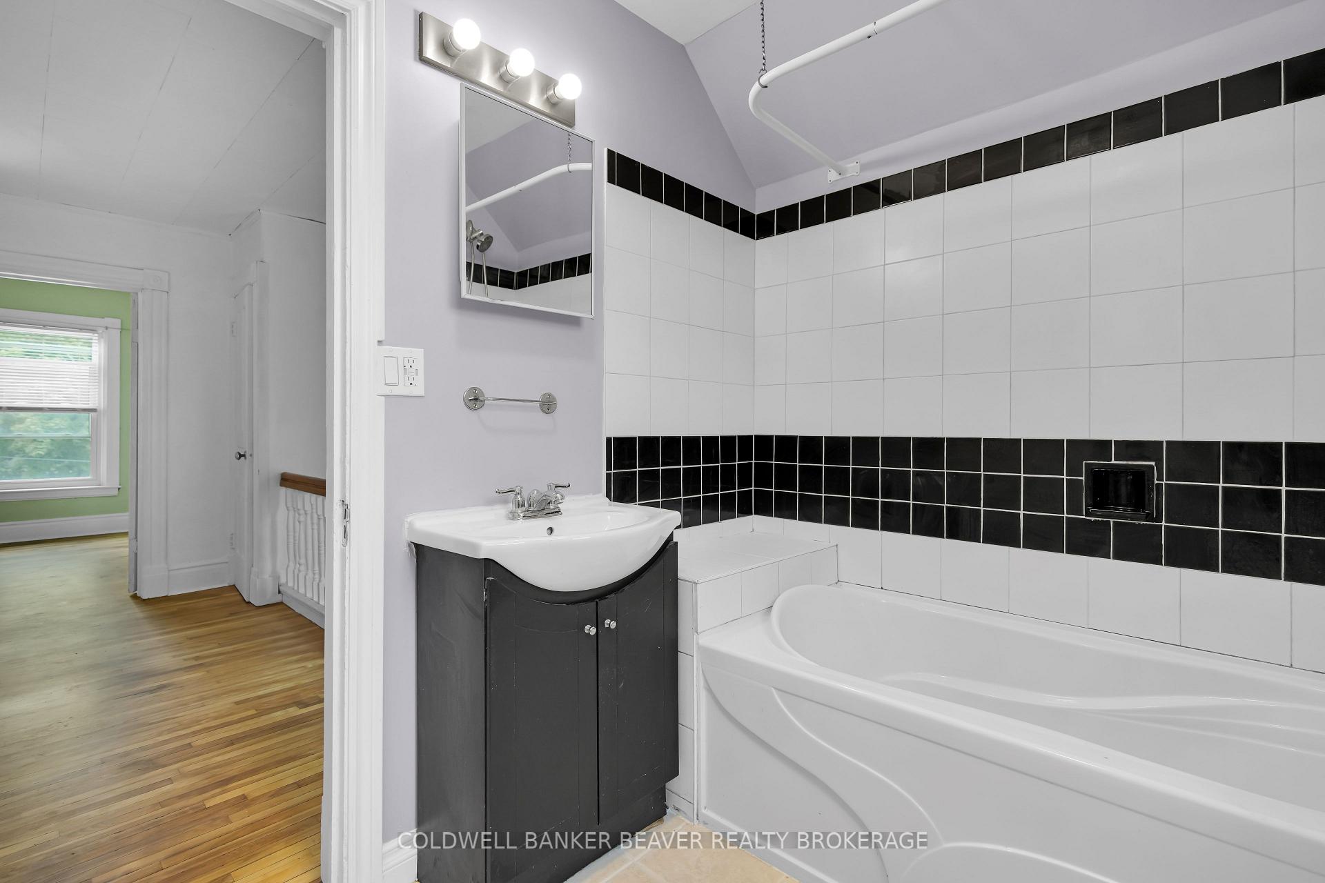 Photo 31 of 52 Kains Street, St. Thomas — HOMEH
