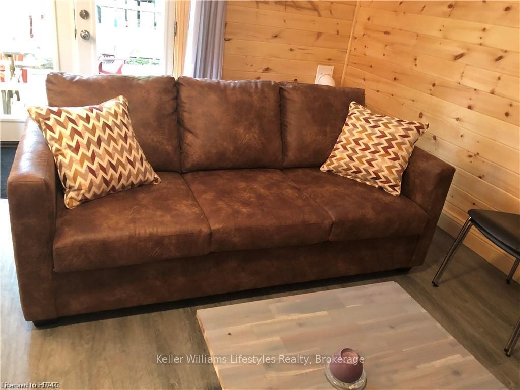 Photo 12 of 5 Victoria Place, Bluewater, Bayfield — HOMEH
