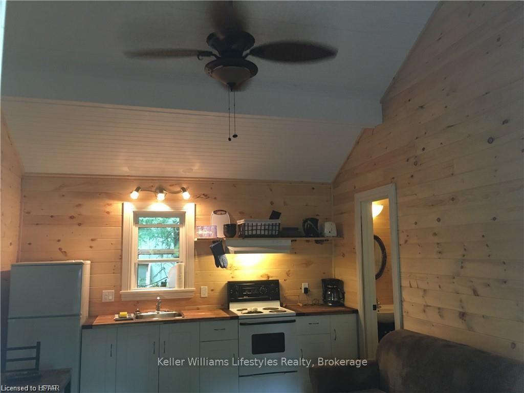Photo 18 of 5 Victoria Place, Bluewater, Bayfield — HOMEH