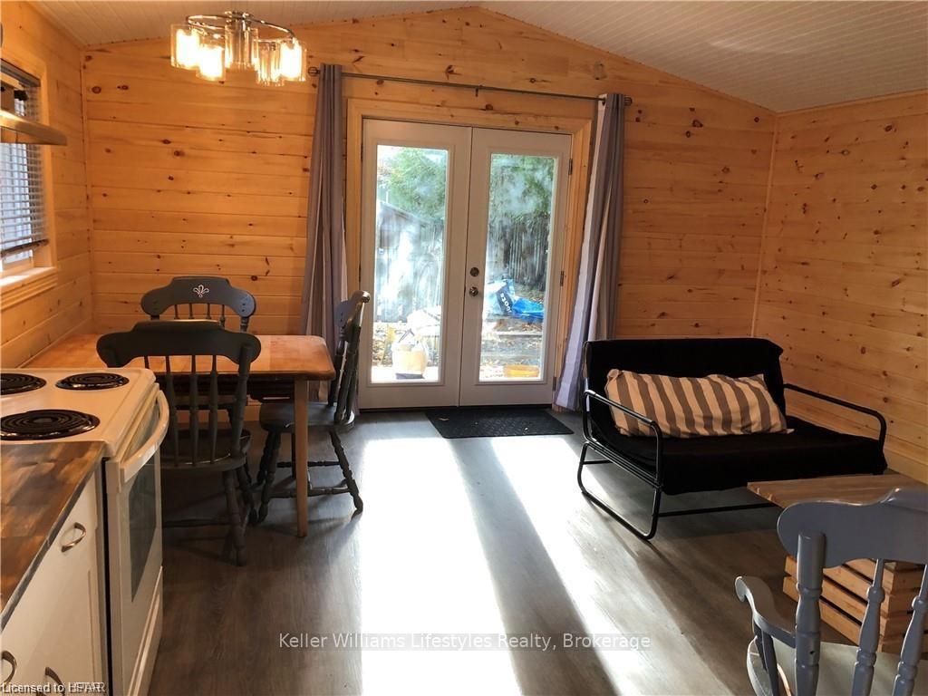 Photo 21 of 5 Victoria Place, Bluewater, Bayfield — HOMEH