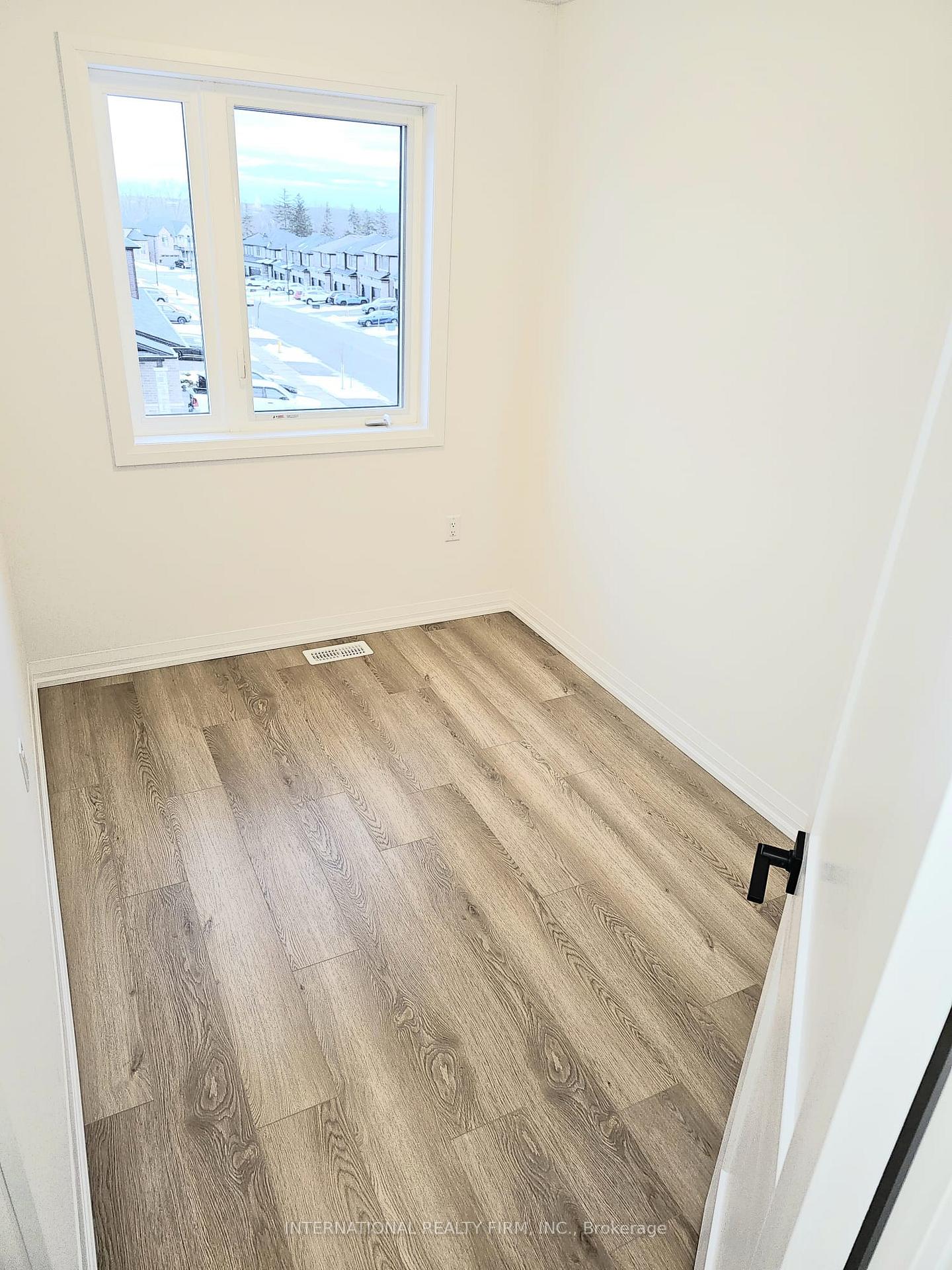 Photo 19 of Unit 101, 55 Tom Brown Drive, Brant, Paris — HOMEH