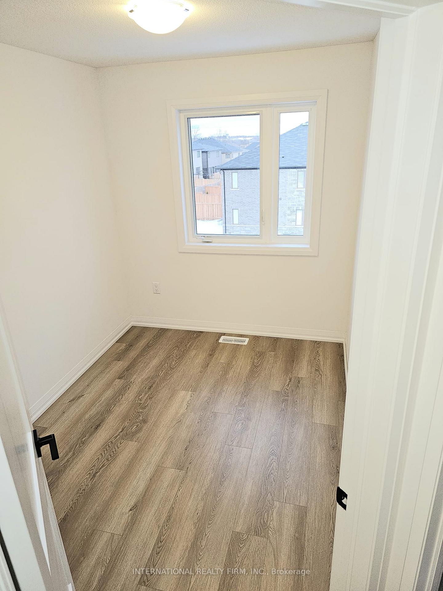 Photo 23 of Unit 101, 55 Tom Brown Drive, Brant, Paris — HOMEH
