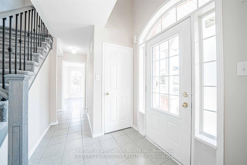 Photo 3 of 11 Barnham Street, Ajax, Central East — HOMEH
