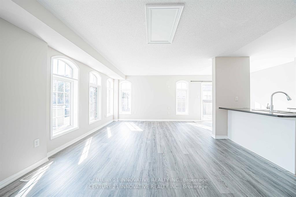 Photo 8 of 11 Barnham Street, Ajax, Central East — HOMEH
