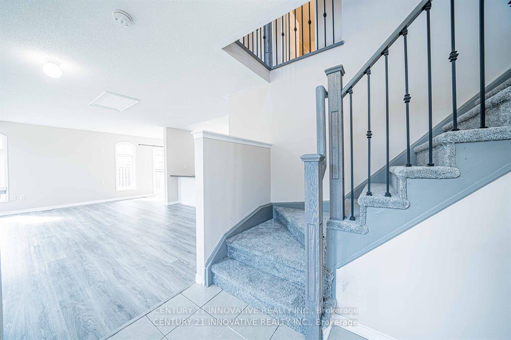 Photo 15 of 11 Barnham Street, Ajax, Central East — HOMEH