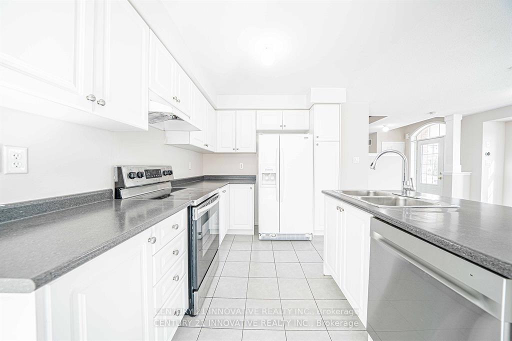 Photo 13 of 11 Barnham Street, Ajax, Central East — HOMEH
