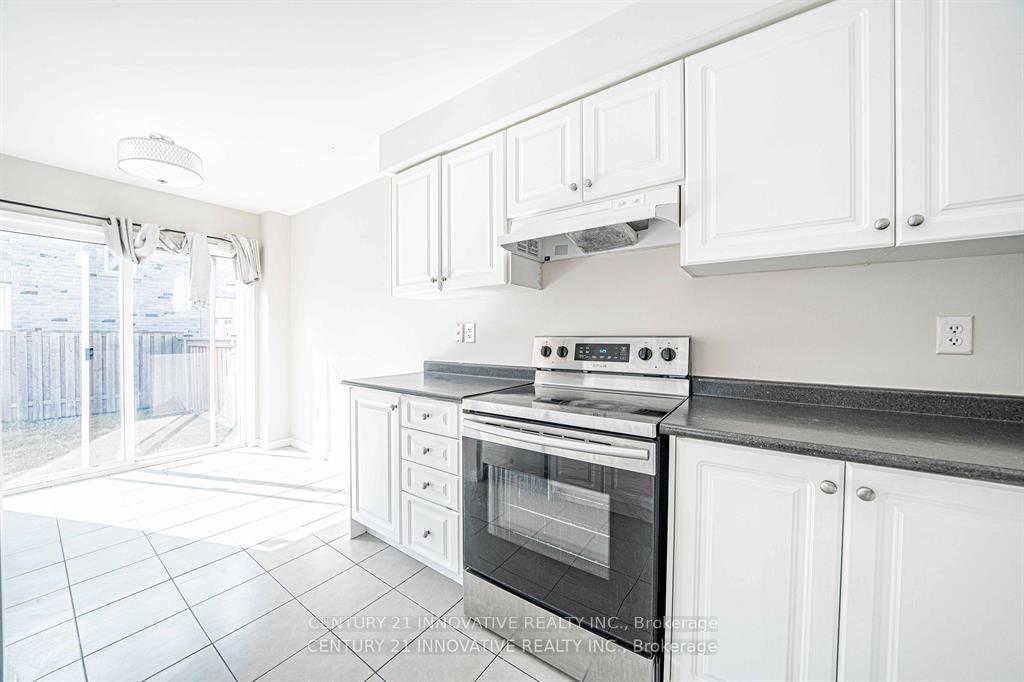 Photo 14 of 11 Barnham Street, Ajax, Central East — HOMEH