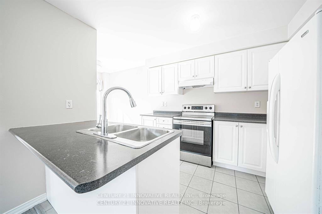 Photo 17 of 11 Barnham Street, Ajax, Central East — HOMEH