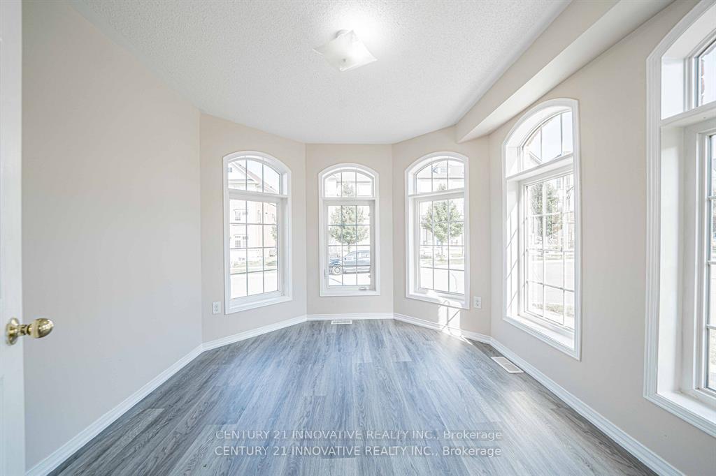 Photo 22 of 11 Barnham Street, Ajax, Central East — HOMEH
