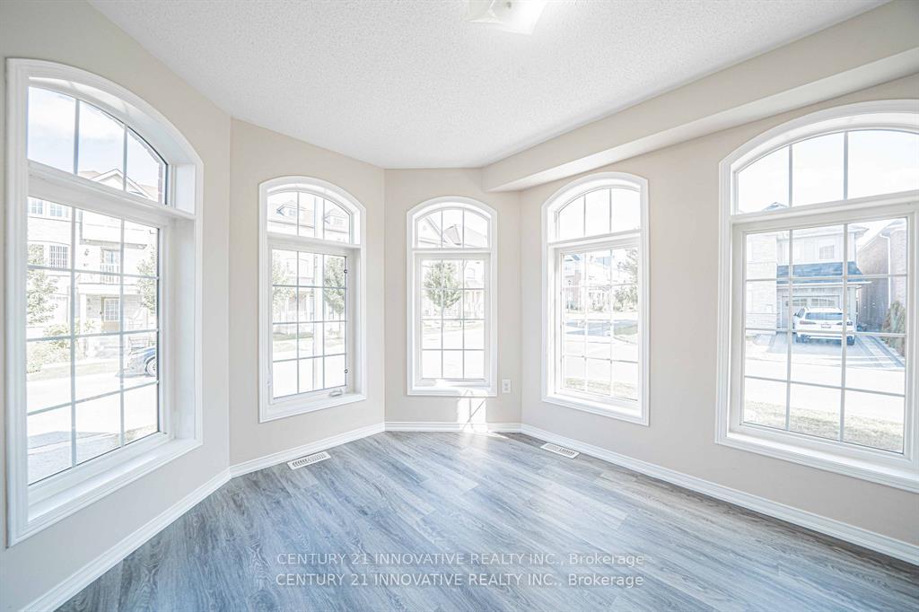 Photo 21 of 11 Barnham Street, Ajax, Central East — HOMEH