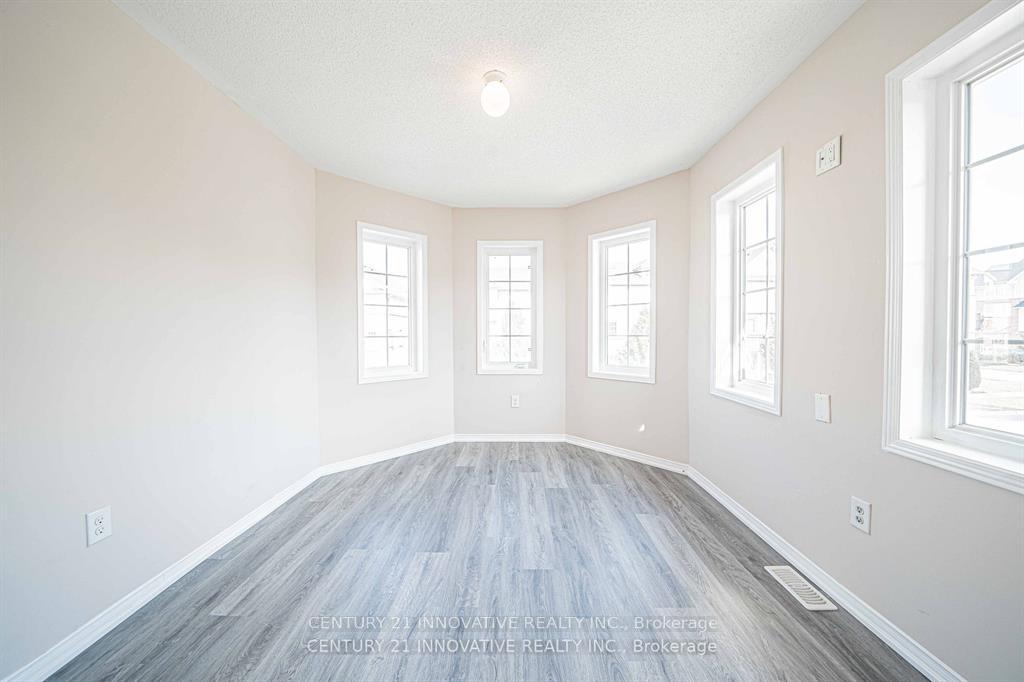 Photo 32 of 11 Barnham Street, Ajax, Central East — HOMEH