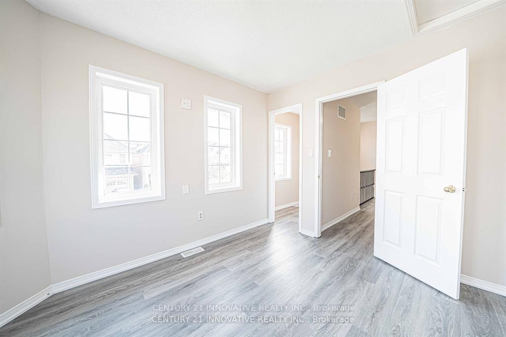 Photo 37 of 11 Barnham Street, Ajax, Central East — HOMEH