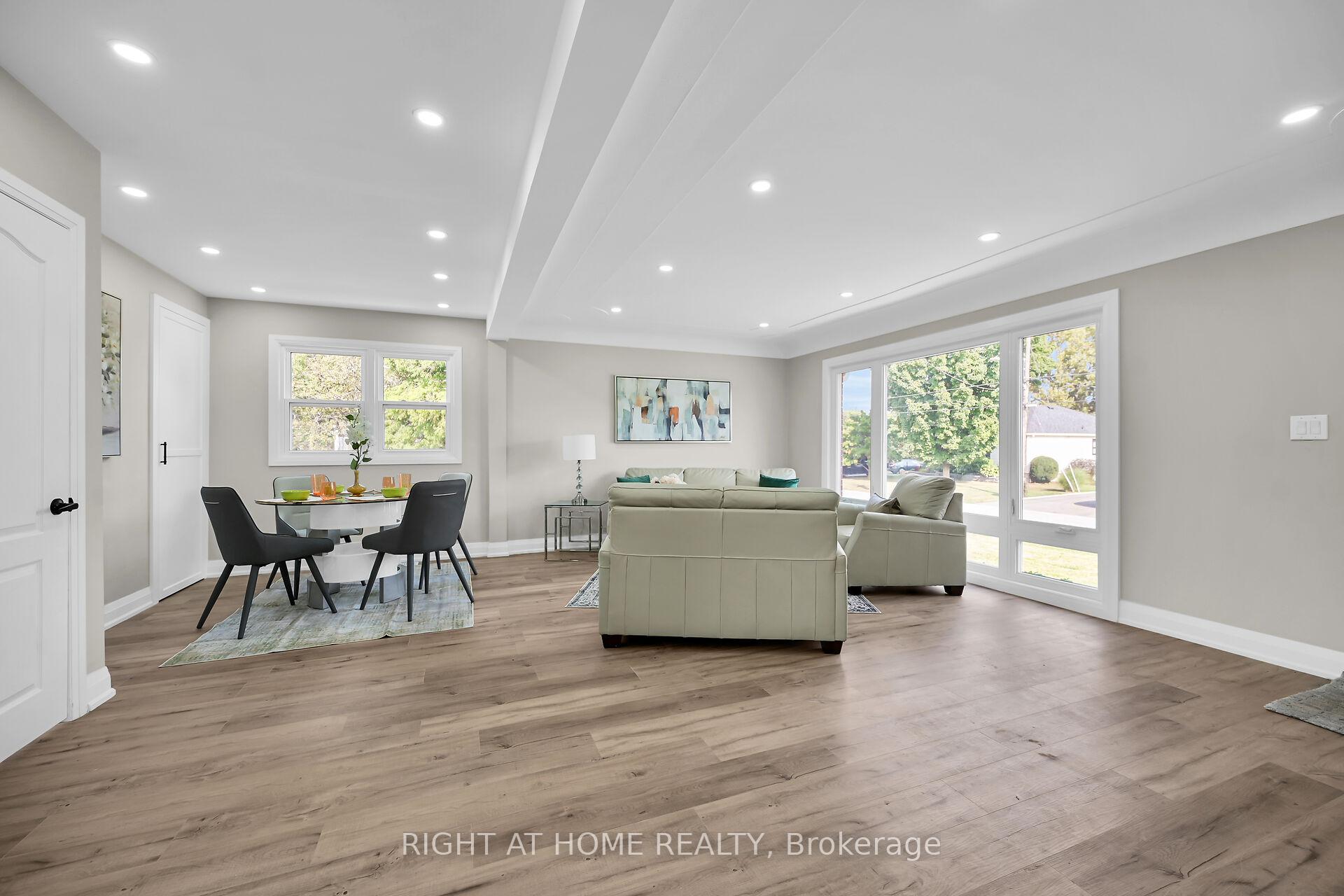 Photo 2 of 4 James Avenue, Hamilton, Stoney Creek — HOMEH