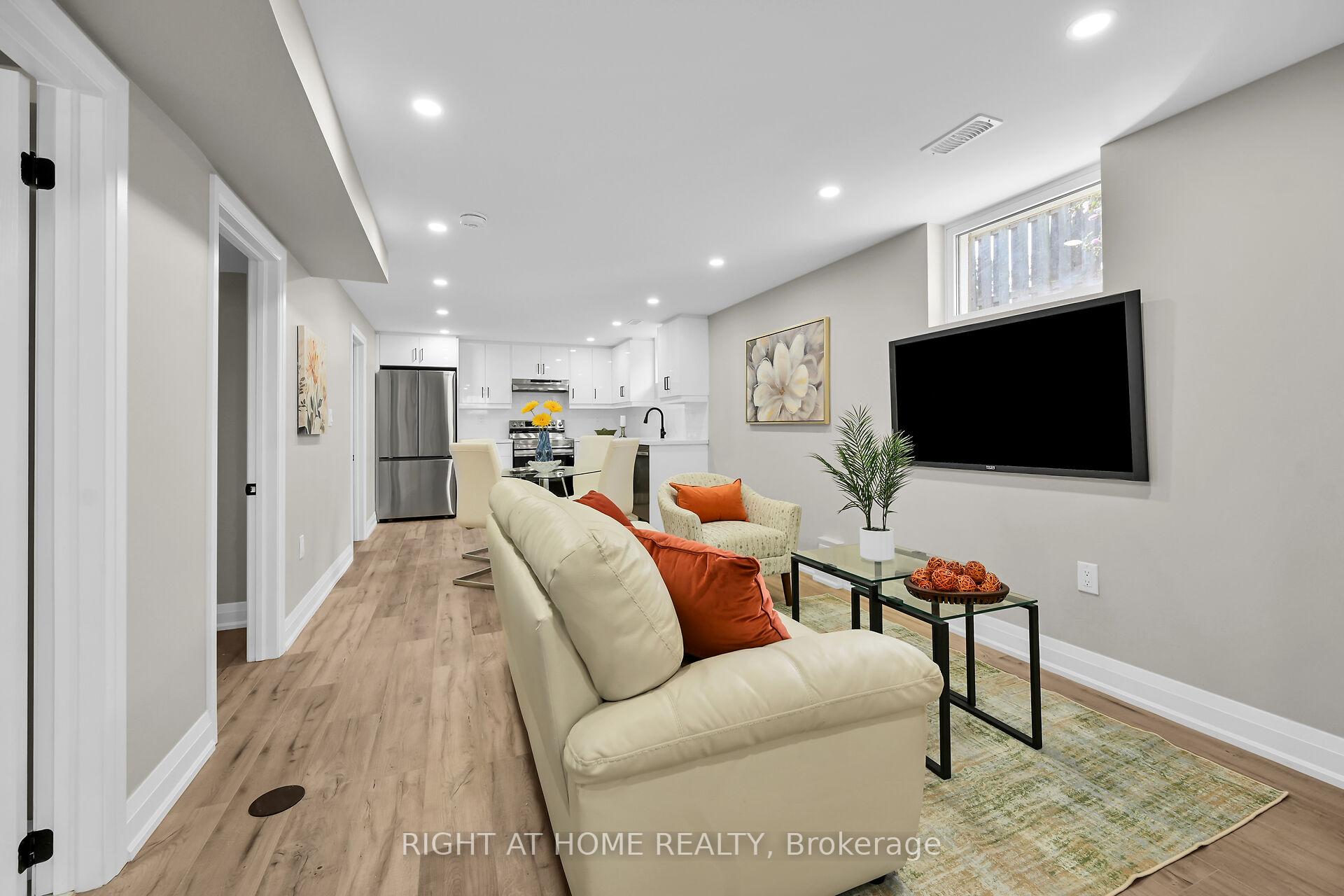 Photo 16 of 4 James Avenue, Hamilton, Stoney Creek — HOMEH