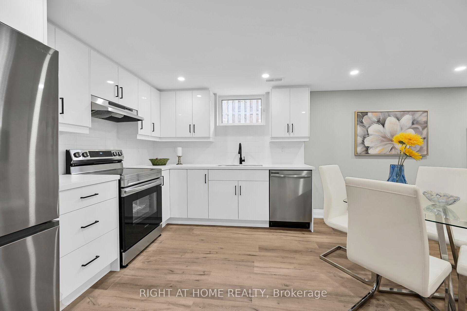 Photo 18 of 4 James Avenue, Hamilton, Stoney Creek — HOMEH