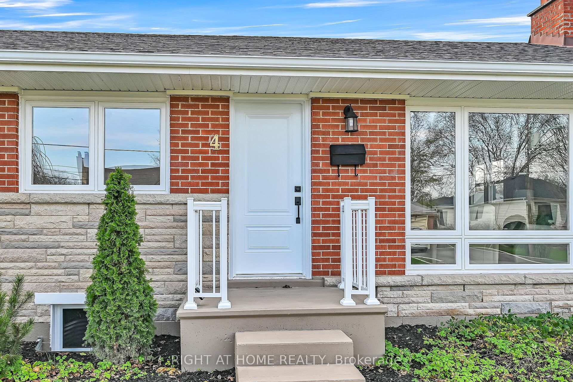 Photo 25 of 4 James Avenue, Hamilton, Stoney Creek — HOMEH