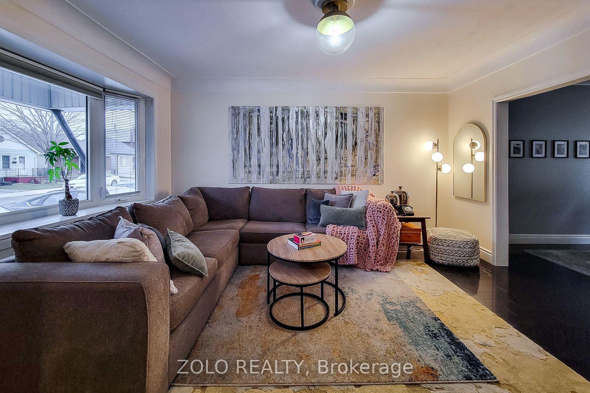 Photo 5 of 45 Robins Avenue, Hamilton, Crown Point — HOMEH