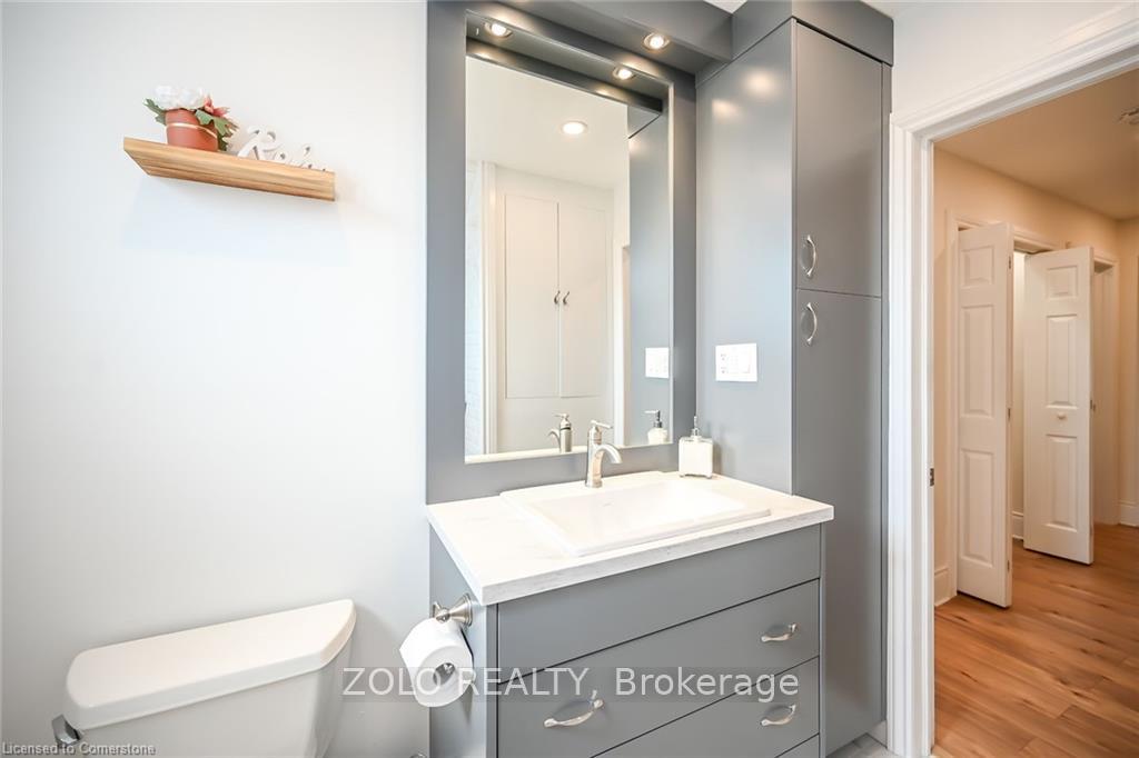 Photo 17 of 45 Robins Avenue, Hamilton, Crown Point — HOMEH