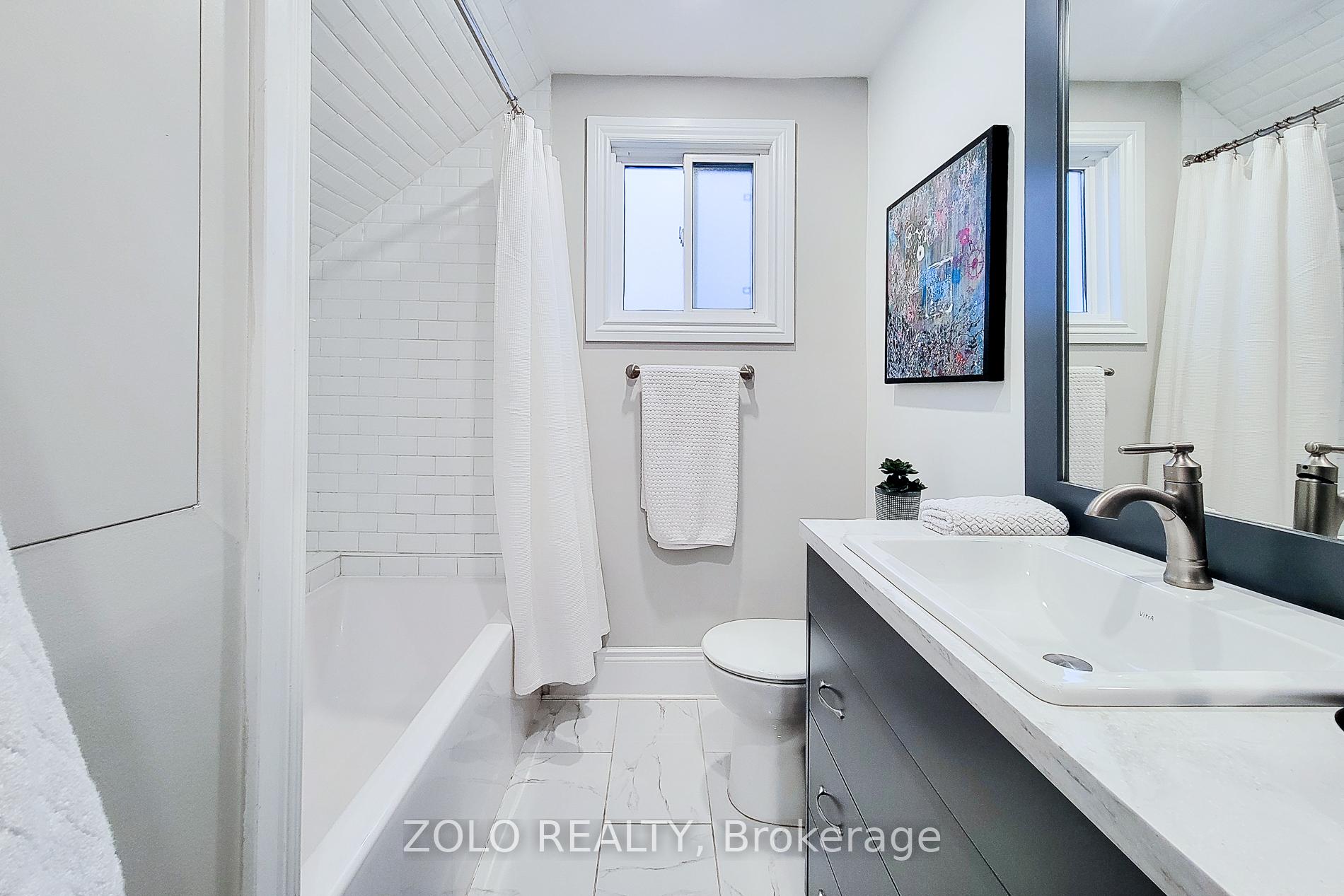 Photo 18 of 45 Robins Avenue, Hamilton, Crown Point — HOMEH