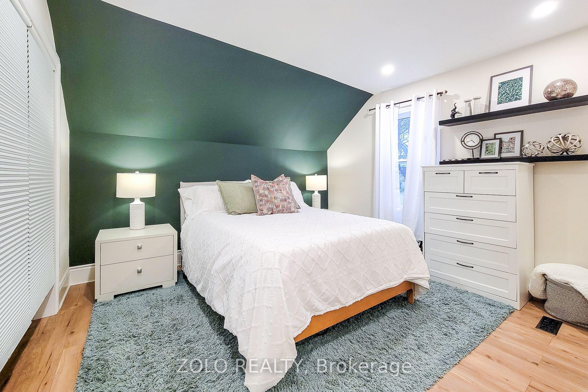 Photo 25 of 45 Robins Avenue, Hamilton, Crown Point — HOMEH