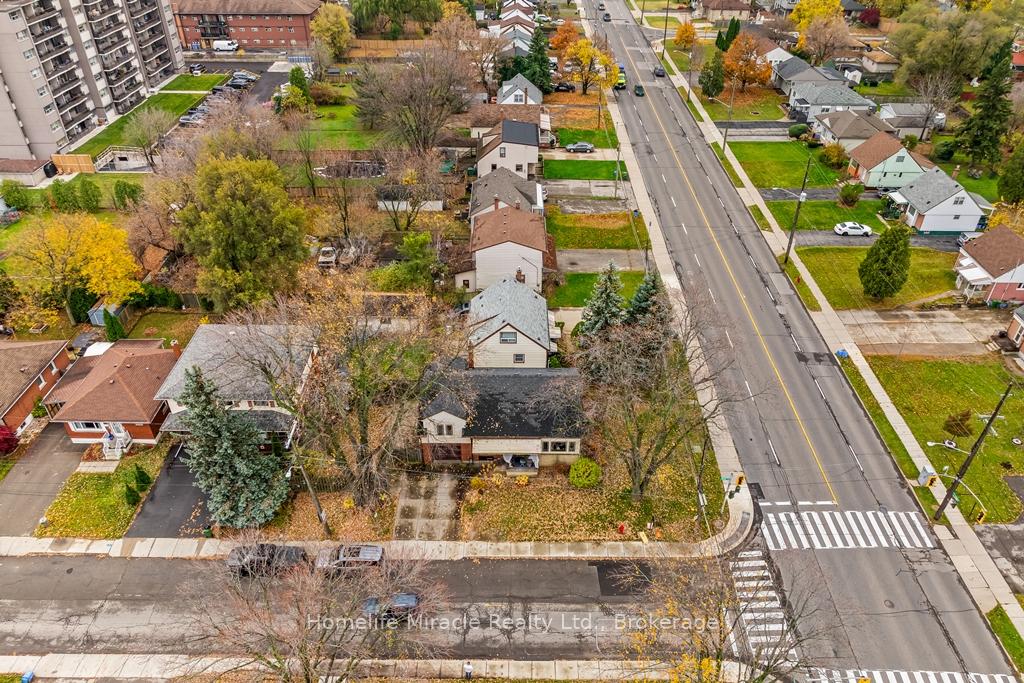 Photo 2 of 688 Ninth Avenue, Hamilton, Hampton Heights — HOMEH