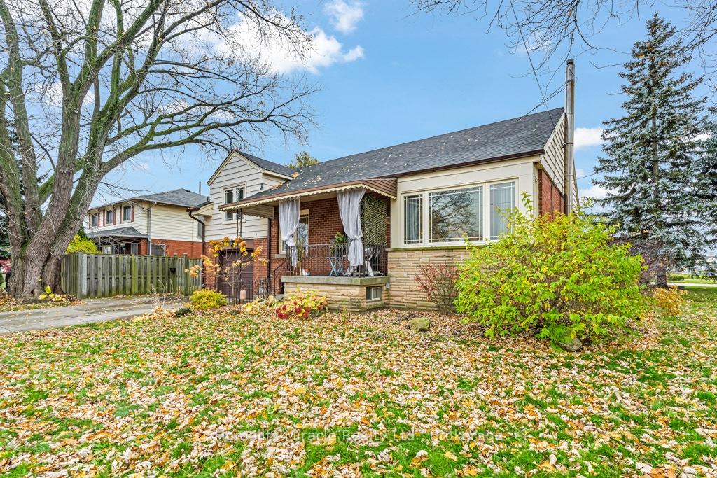 Photo 6 of 688 Ninth Avenue, Hamilton, Hampton Heights — HOMEH