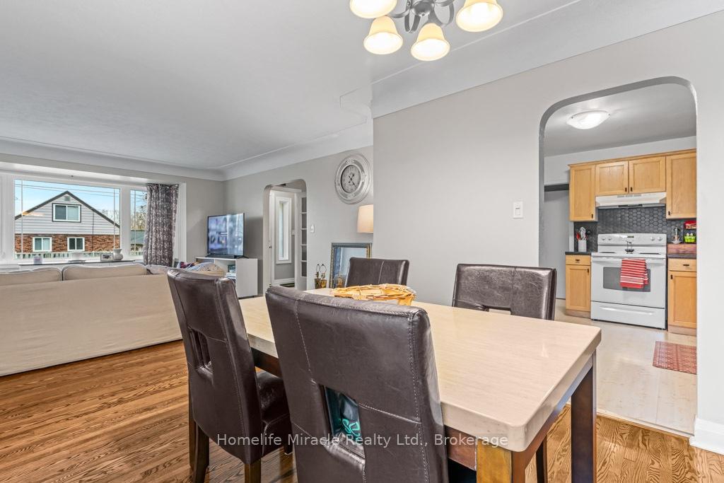 Photo 12 of 688 Ninth Avenue, Hamilton, Hampton Heights — HOMEH