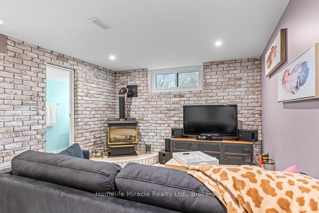 Photo 29 of 688 Ninth Avenue, Hamilton, Hampton Heights — HOMEH