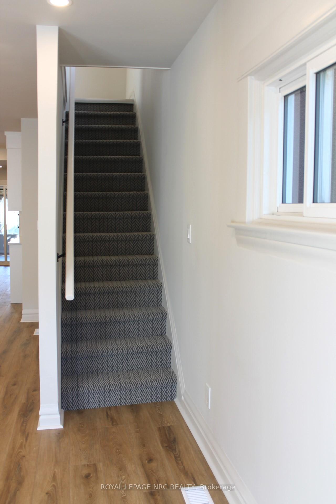 Photo 9 of 36 Montebello Place, St. Catharines, Downtown — HOMEH
