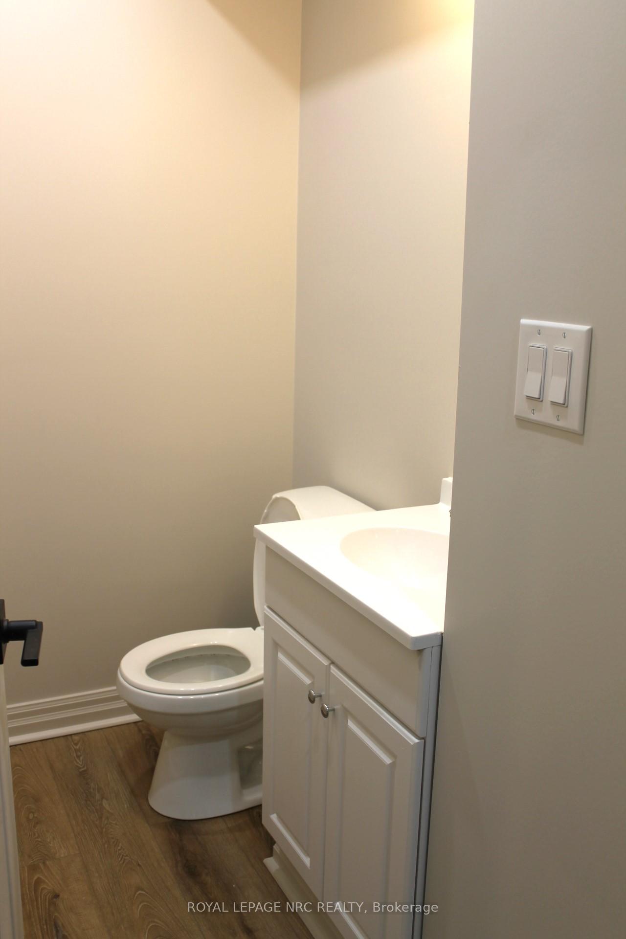 Photo 10 of 36 Montebello Place, St. Catharines, Downtown — HOMEH