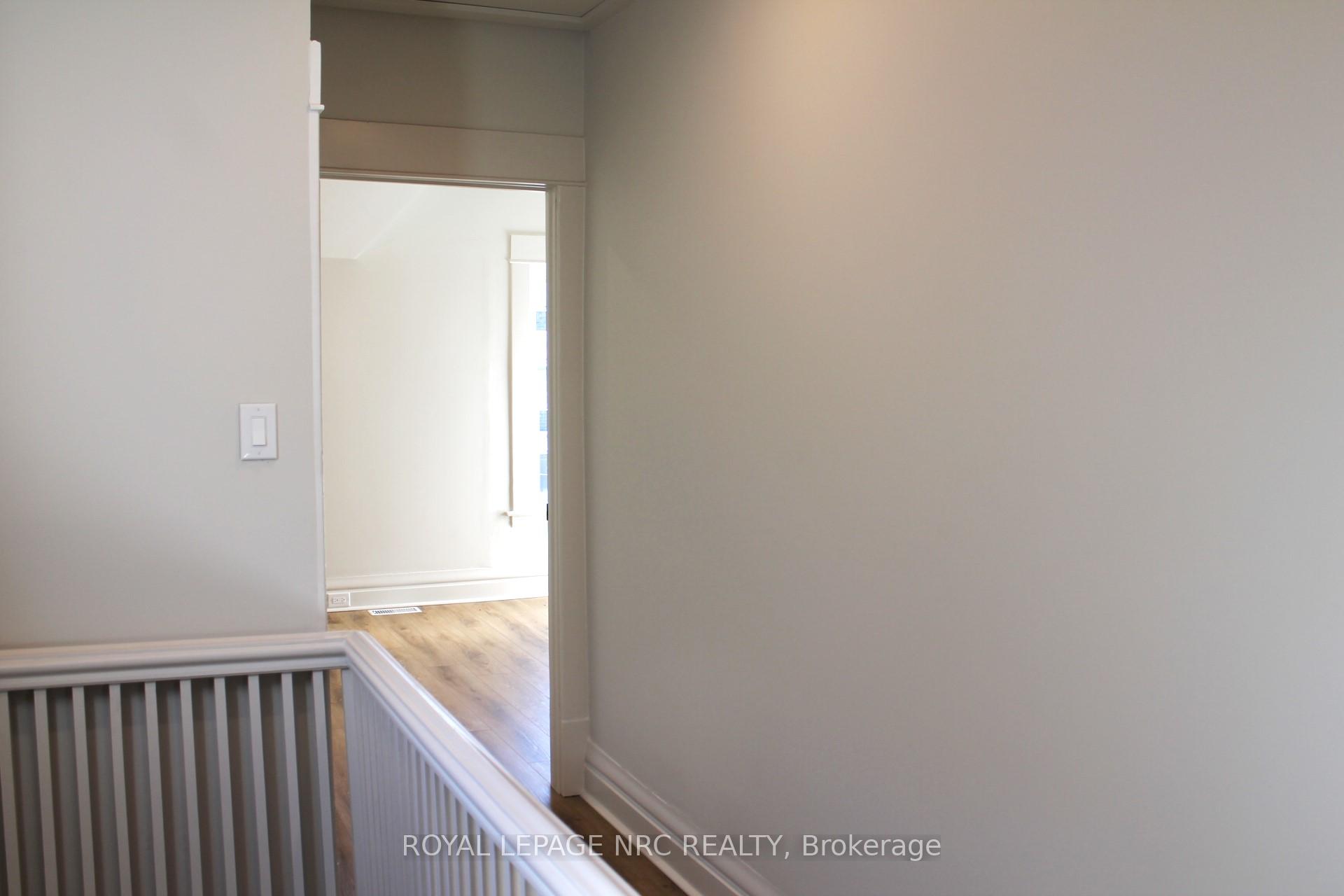 Photo 12 of 36 Montebello Place, St. Catharines, Downtown — HOMEH
