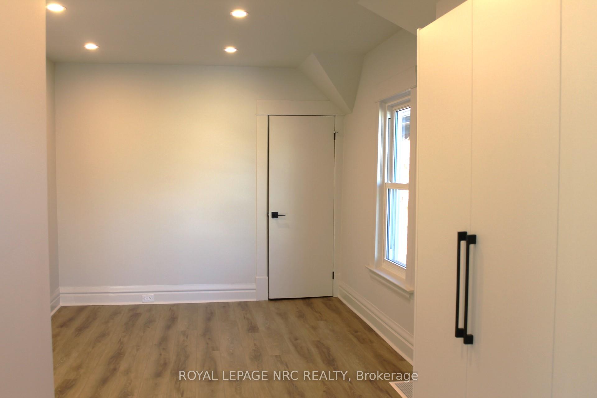 Photo 15 of 36 Montebello Place, St. Catharines, Downtown — HOMEH