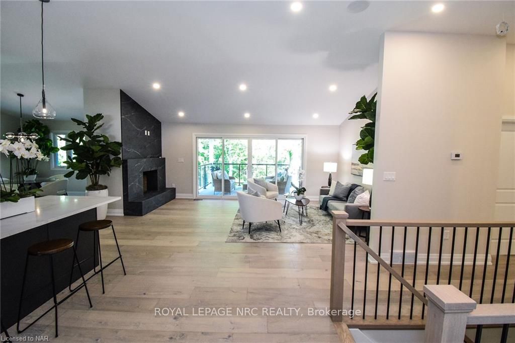 Photo 7 of 17 Parklane Crescent, St. Catharines, Glendale/Glenridge — HOMEH