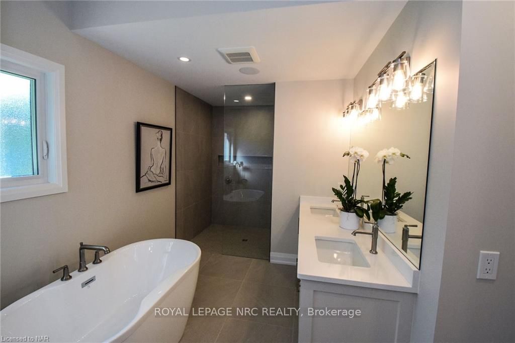 Photo 31 of 17 Parklane Crescent, St. Catharines, Glendale/Glenridge — HOMEH