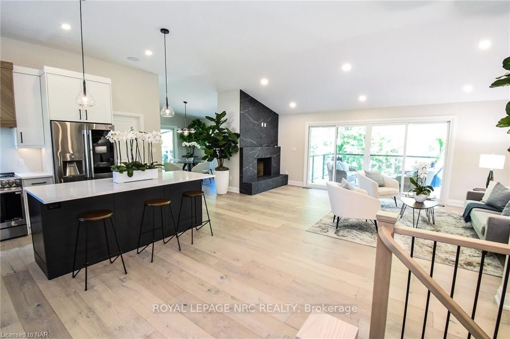 Photo 6 of 17 Parklane Crescent, St. Catharines, Glendale/Glenridge — HOMEH