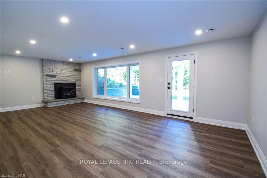 Photo 39 of 17 Parklane Crescent, St. Catharines, Glendale/Glenridge — HOMEH