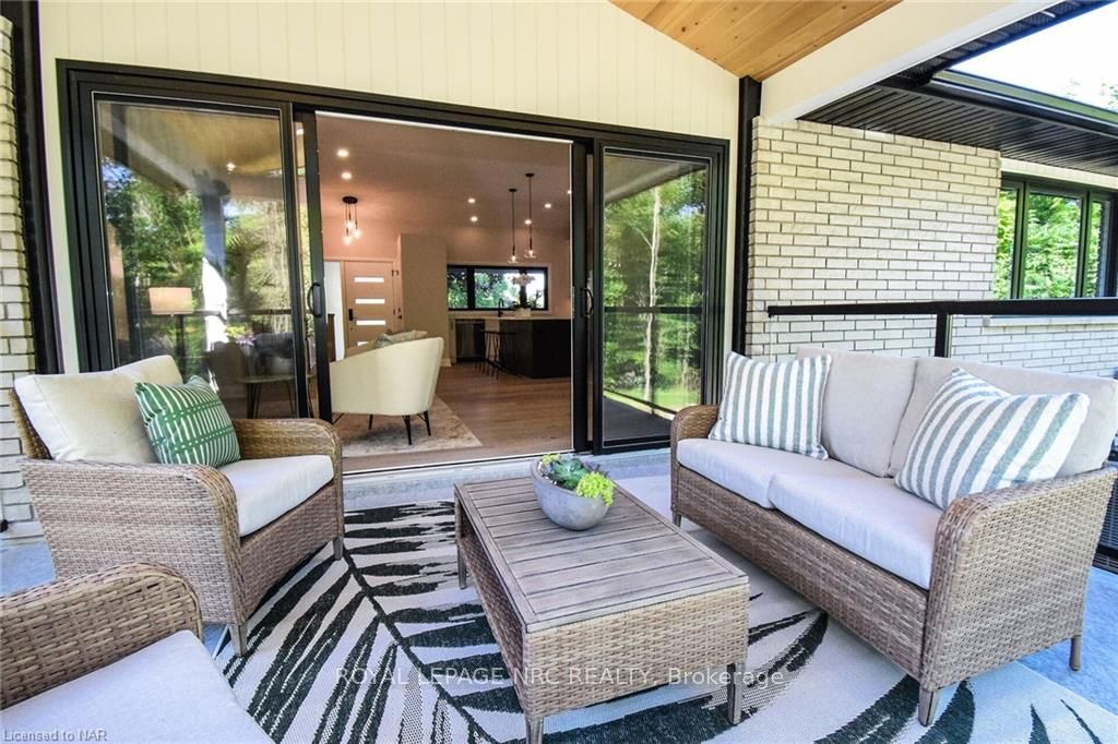 Photo 23 of 17 Parklane Crescent, St. Catharines, Glendale/Glenridge — HOMEH