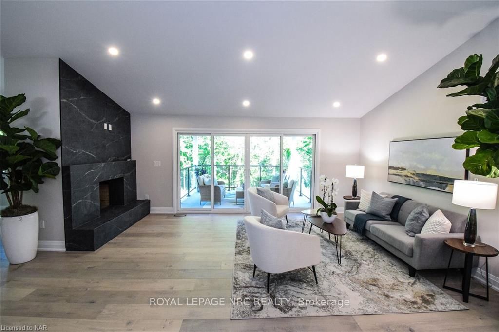 Photo 18 of 17 Parklane Crescent, St. Catharines, Glendale/Glenridge — HOMEH
