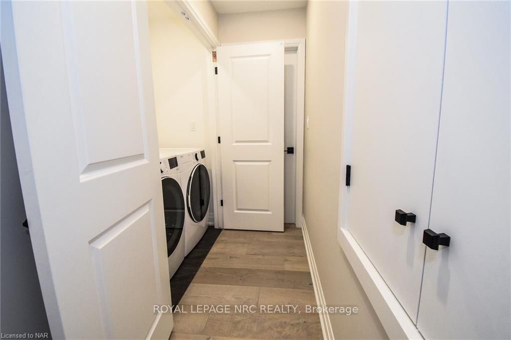 Photo 35 of 17 Parklane Crescent, St. Catharines, Glendale/Glenridge — HOMEH