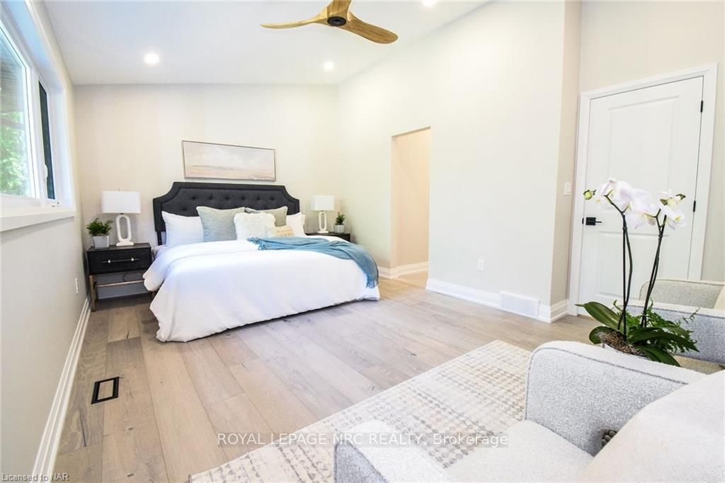 Photo 29 of 17 Parklane Crescent, St. Catharines, Glendale/Glenridge — HOMEH
