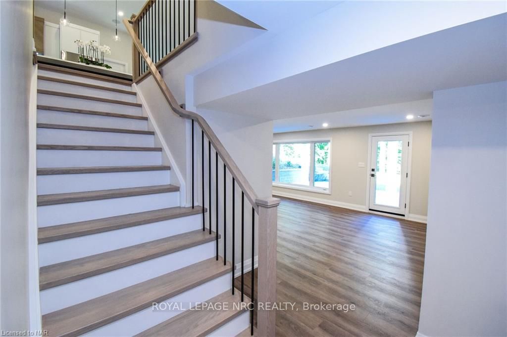 Photo 38 of 17 Parklane Crescent, St. Catharines, Glendale/Glenridge — HOMEH