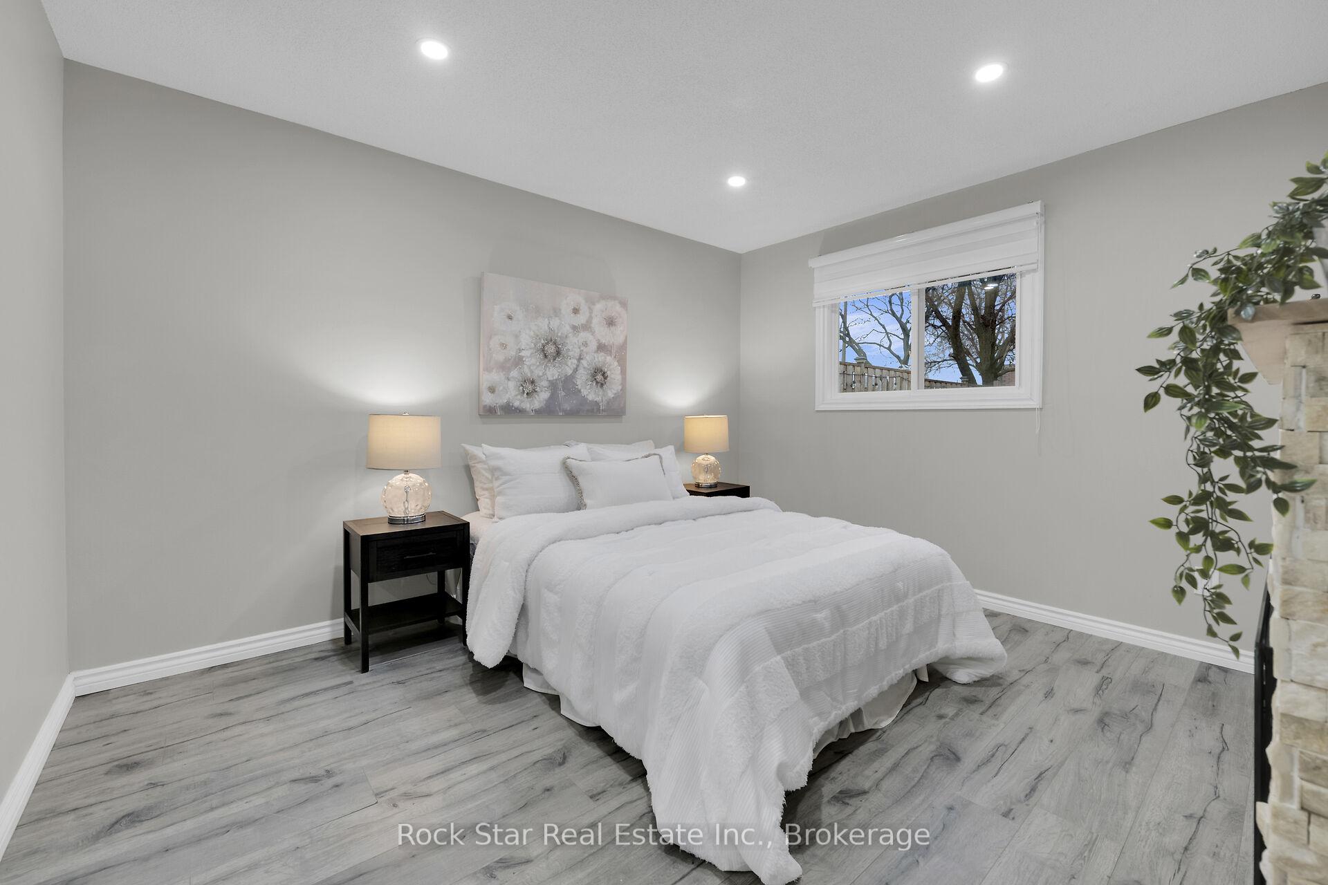 Photo 19 of 75 Queen Victoria Drive, Hamilton, Quinndale — HOMEH