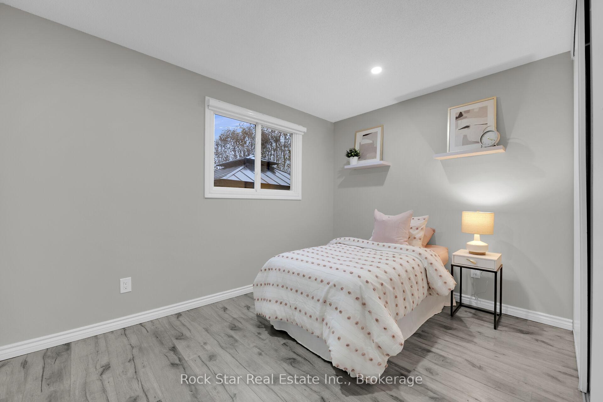 Photo 21 of 75 Queen Victoria Drive, Hamilton, Quinndale — HOMEH