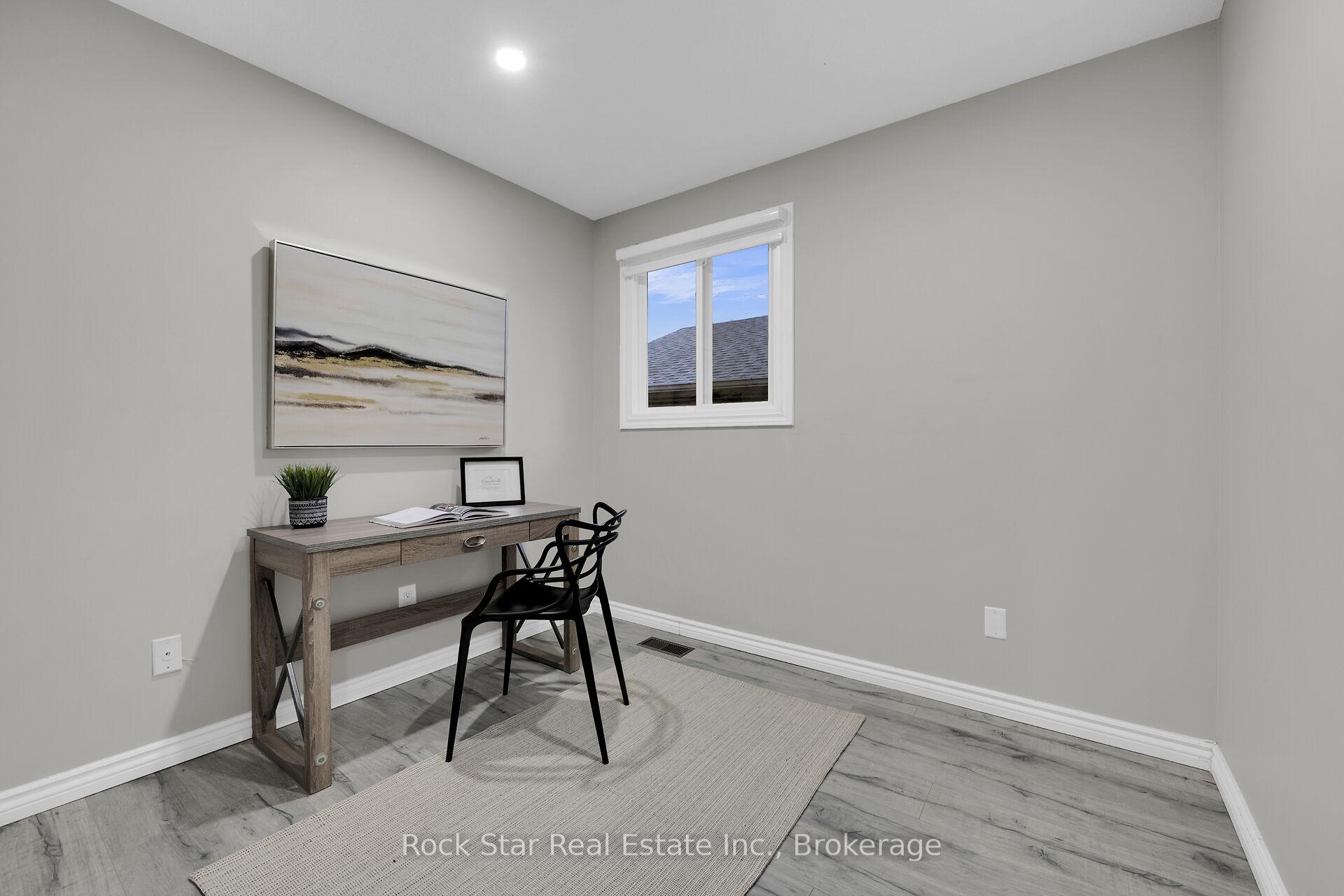 Photo 24 of 75 Queen Victoria Drive, Hamilton, Quinndale — HOMEH